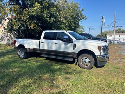 2022 Ford F-350SD Lariat