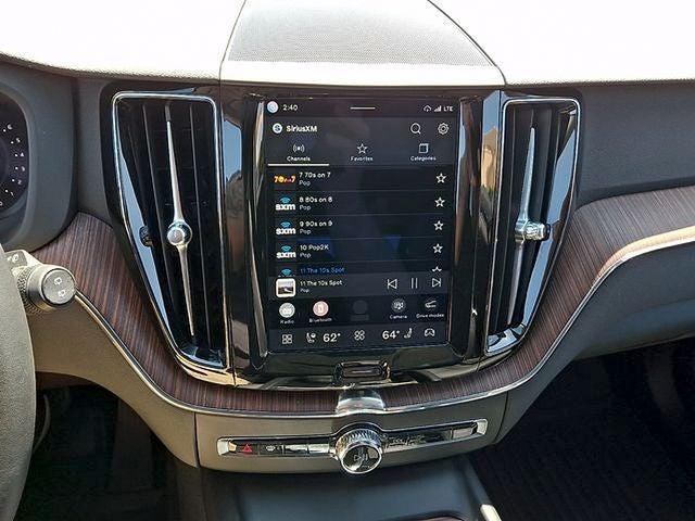 2023 Volvo XC60 B5 Plus Dark Theme
