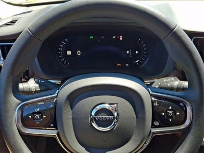 2023 Volvo XC60 B5 Plus Dark Theme