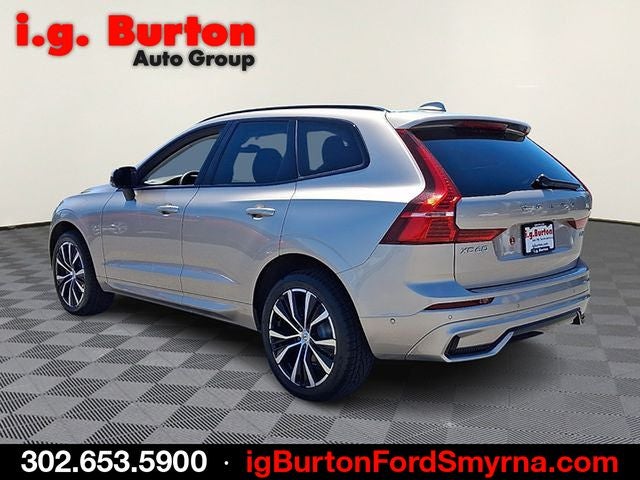 2023 Volvo XC60 B5 Plus Dark Theme