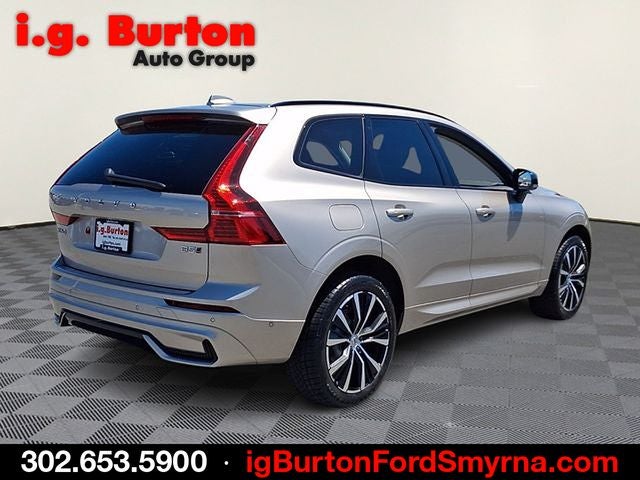 2023 Volvo XC60 B5 Plus Dark Theme