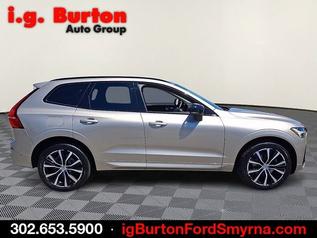2023 Volvo XC60 B5 Plus Dark Theme